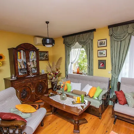 Bella Apartment